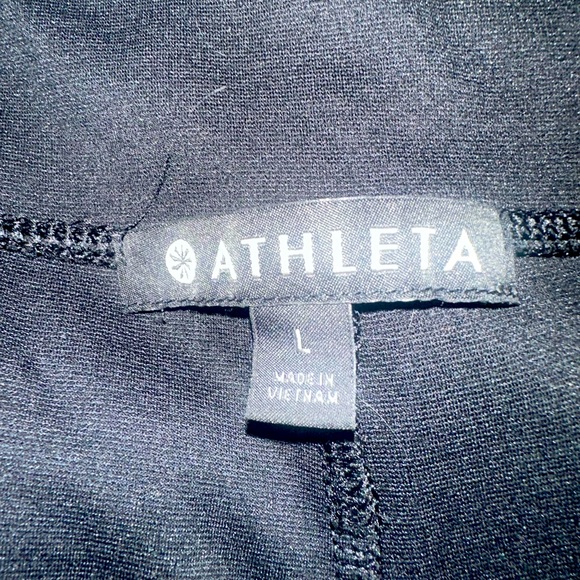 Athleta wide legged knit cropped pant.  Size L - Picture 2 of 4